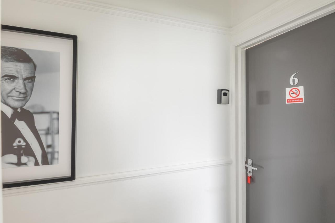 Private Room 6 With Kitchenette By Cb Stays No Minimum Stays CBG Exterior foto